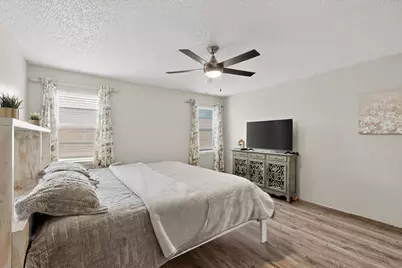 718 Matthews Court, Arlington, TX 76012 - Photo 23
