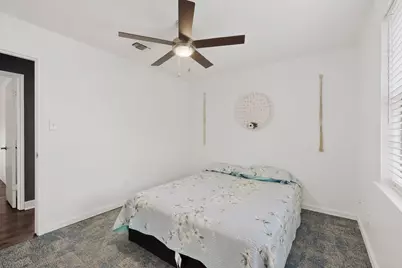 718 Matthews Court, Arlington, TX 76012 - Photo 29