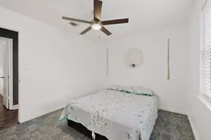 718 Matthews Ct, Arlington, TX 76012 - Photo 29