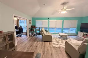 601 Parker Dr, Euless, TX 76039 - Photo 5