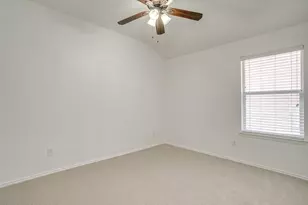 15712 Landing Creek Ln, Fort Worth, TX 76262 - Photo 19