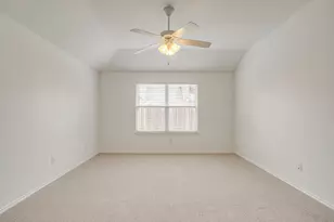 15712 Landing Creek Ln, Fort Worth, TX 76262 - Photo 13