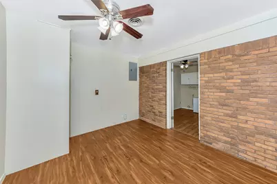1916 Valley Lane, Arlington, TX 76013 - Photo 15