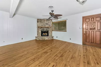1916 Valley Lane, Arlington, TX 76013 - Photo 9