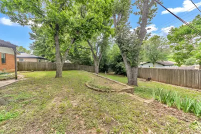 1916 Valley Lane, Arlington, TX 76013 - Photo 31