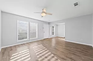 1123 Saturn Dr, Cedar Hill, TX 75104 - Photo 7