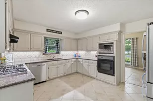 2310 Vanderbilt Ct, Rowlett, TX 75088 - Photo 5