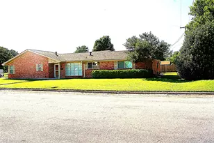 1100 N Lamb St, Bowie, TX 76230 - Photo 1