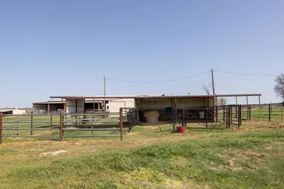 911 McVoid Road, Springtown, TX 76082 - Photo 33