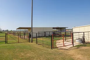 911 McVoid Rd, Springtown, TX 76082 - Photo 31