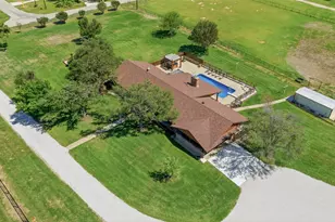 911 McVoid Rd, Springtown, TX 76082 - Photo 5