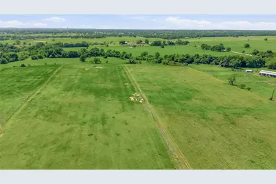 911 McVoid Road, Springtown, TX 76082 - Photo 37