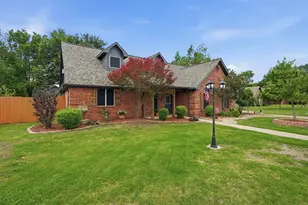 105 Franklin Ct, Pottsboro, TX 75076 - Photo 1
