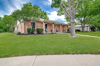 2118 Butterfield Trail, Grand Prairie, TX 75052 - Photo 3