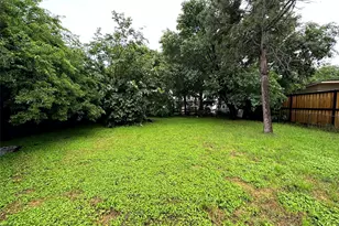 1902 Morgan St, Irving, TX 75062 - Photo 29