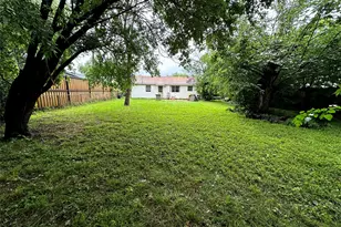 1902 Morgan St, Irving, TX 75062 - Photo 31