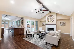 3329 Fontaine St, Plano, TX 75075 - Photo 9
