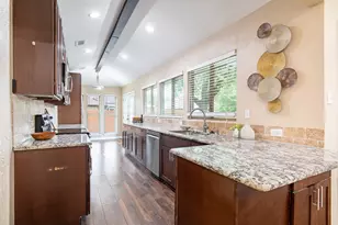 3329 Fontaine St, Plano, TX 75075 - Photo 11