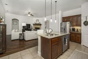 5809 Yellow Rose Ct, Midlothian, TX 76065 - Photo 5
