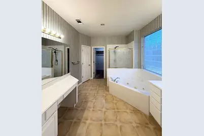 2762 Hillview Drive, Lewisville, TX 75067 - Photo 11