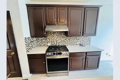 2762 Hillview Drive, Lewisville, TX 75067 - Photo 7