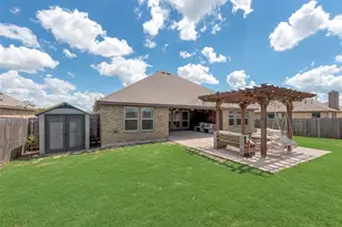 137 Sierra Dr, Waxahachie, TX 75167 - Photo 3