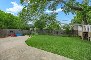 3912 Twilight Dr S, Benbrook, TX 76116 - Photo 29