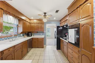 3912 Twilight Dr S, Benbrook, TX 76116 - Photo 11