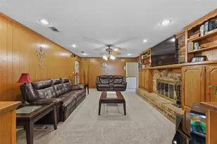 3912 Twilight Dr S, Benbrook, TX 76116 - Photo 9