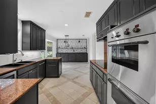4915 Cross Creek Ct, Arlington, TX 76017 - Photo 9