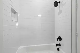 129 Gdn Ct E, Arlington, TX 76013 - Photo 9