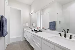 129 Gdn Ct E, Arlington, TX 76013 - Photo 21