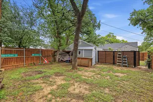 2125 Cardinal Ln, Fort Worth, TX 76111 - Photo 33