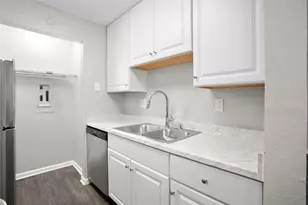 4502 Gaston Ave, Dallas, TX 75246 - Photo 9