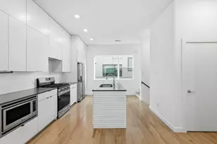 427 W 10th St, Dallas, TX 75208 - Photo 1