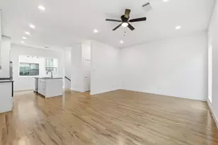 427 W 10th St, Dallas, TX 75208 - Photo 13