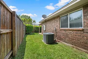 2211 Marvin Gardens St, Arlington, TX 76011 - Photo 39