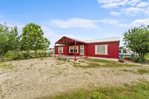 2412 Luisa Ln, Alvarado, TX 76009 - Photo 3