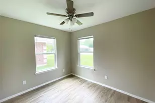 1624 Roy St, Gainesville, TX 76240 - Photo 5
