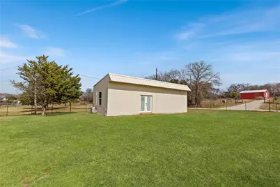 9213 Wilson Road, Pilot Point, TX 76258 - Photo 31