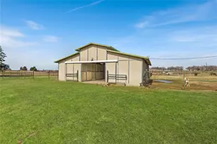 9213 Wilson Rd, Pilot Point, TX 76258 - Photo 33