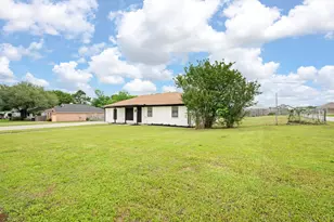 221 Lipscomb St, Cleburne, TX 76031 - Photo 25