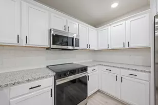 221 Lipscomb St, Cleburne, TX 76031 - Photo 7