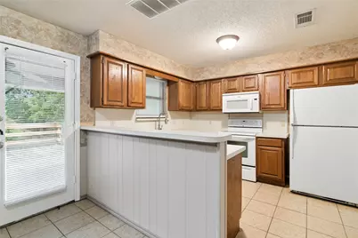 6004 Twinhill Drive, Arlington, TX 76016 - Photo 9