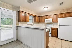 6004 Twinhill Dr, Arlington, TX 76016 - Photo 9