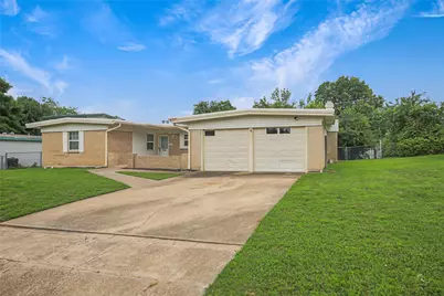 8033 Pinewood Drive, Benbrook, TX 76116 - Photo 11
