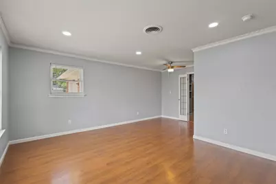 1021 Blue Lake, Fort Worth, TX 76103 - Photo 15
