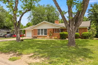 1021 Blue Lake, Fort Worth, TX 76103 - Photo 3
