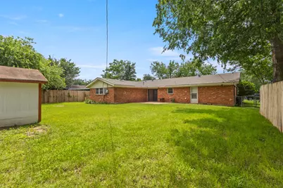 1021 Blue Lake, Fort Worth, TX 76103 - Photo 27