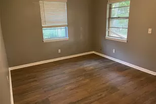 106 E Nelson St, Bowie, TX 76230 - Photo 7